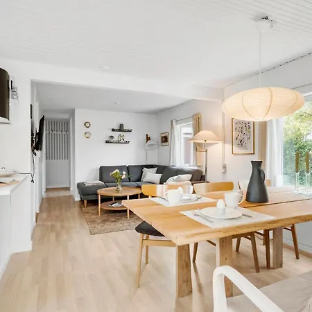 3 Bedroom Cozy In Sjaellands Odde * Tjørneholm