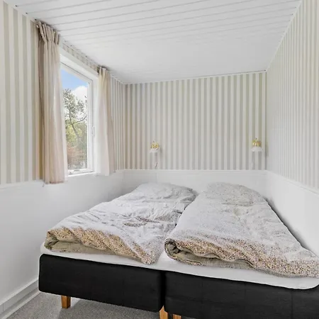 3 Bedroom Cozy In Sjaellands Odde Tjørneholm