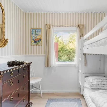 3 Bedroom Cozy In Sjaellands Odde